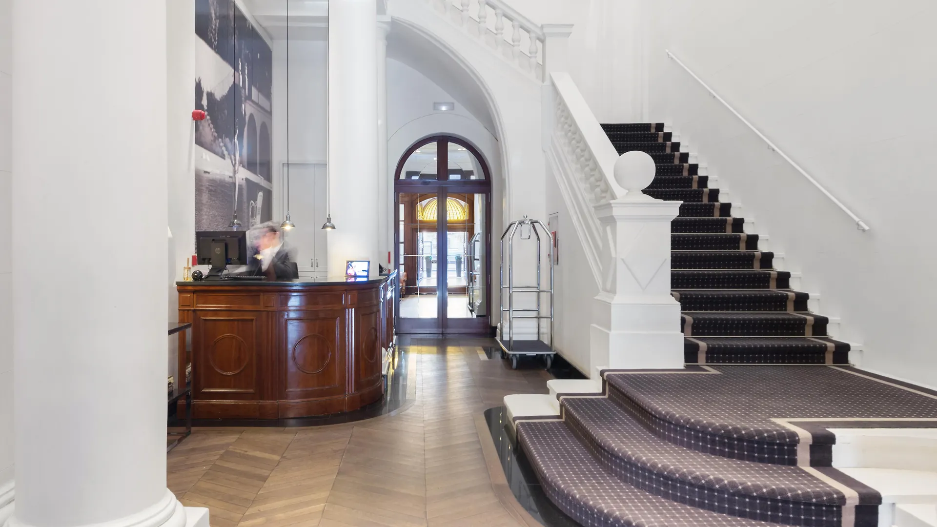 ***  Hotel Granvia Barcelona Spanyolország